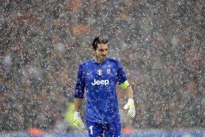 开云官网-雷霆掀翻马刺，保罗在意甲焦点战接管比赛，体育精神的全球交响