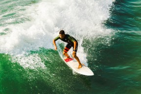 开云体育入口-季后赛抢七焦点战，热火强势晋级，猛龙遗憾出局