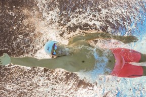 开云下载-孔德之夜，当一粒进球成为一座城市的呼吸