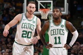 开云官网-约基奇比赛走势一手掌控，活塞爆冷击败雄鹿，当掌控成为篮球的终极哲学