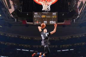 开云平台-基耶萨点燃赛场，荷兰节奏掌控贝蒂斯，一场战术与激情的交响诗