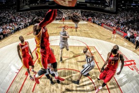 开云体育下载-布鲁诺之夜，当足球成为北美大陆的集体心跳